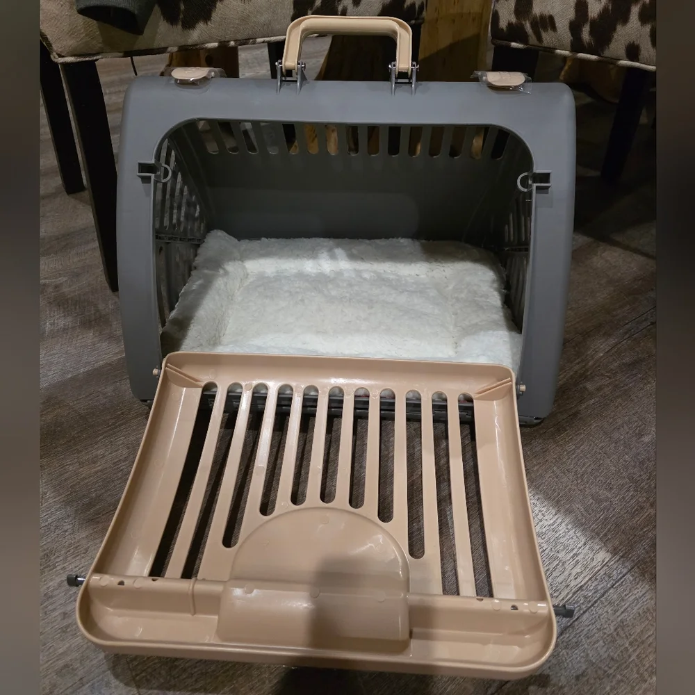 Cat/Small Animal Carrier And Bed